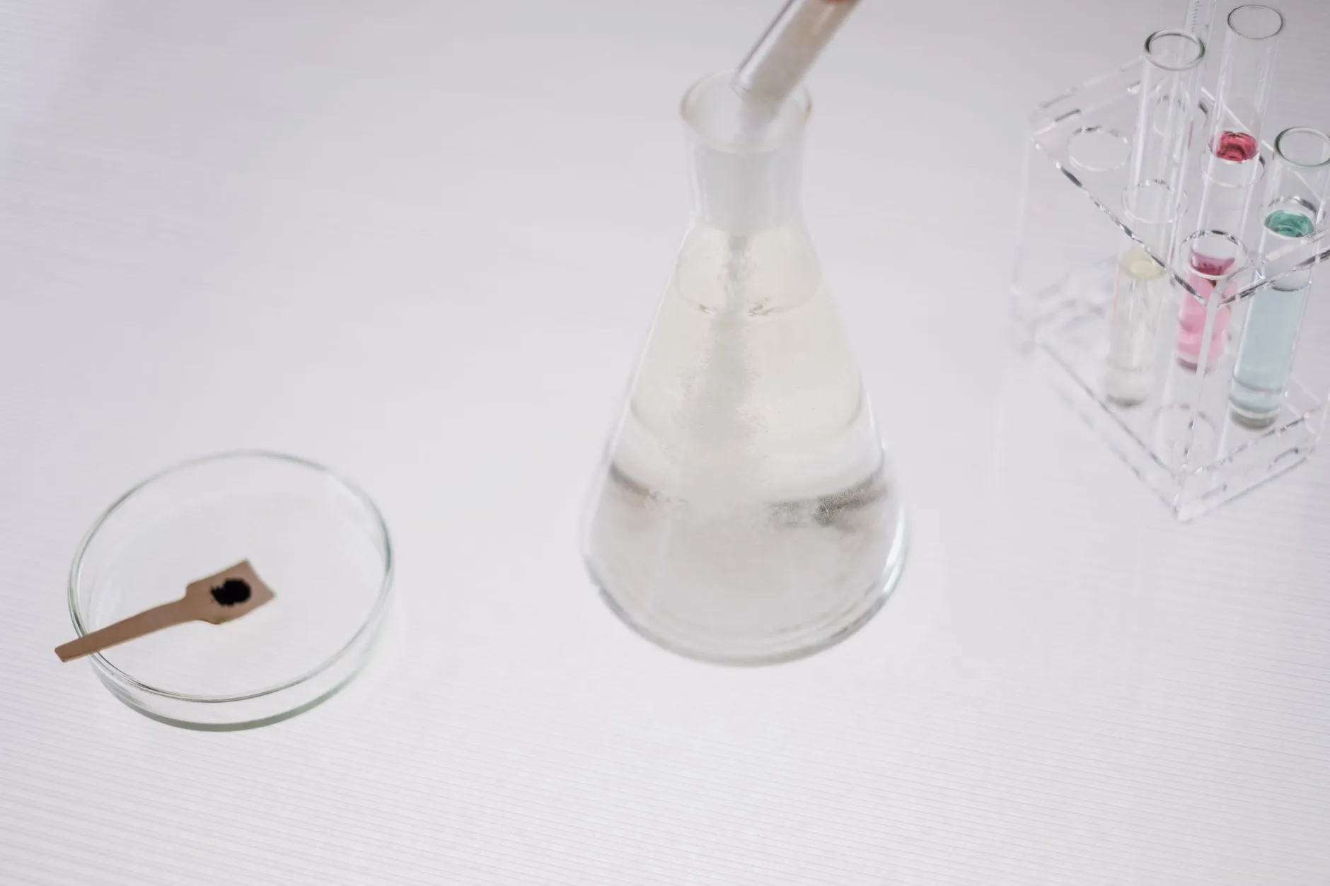 重庆地区个人护理用品选购指南：如何匹配肤质与彩妆工具