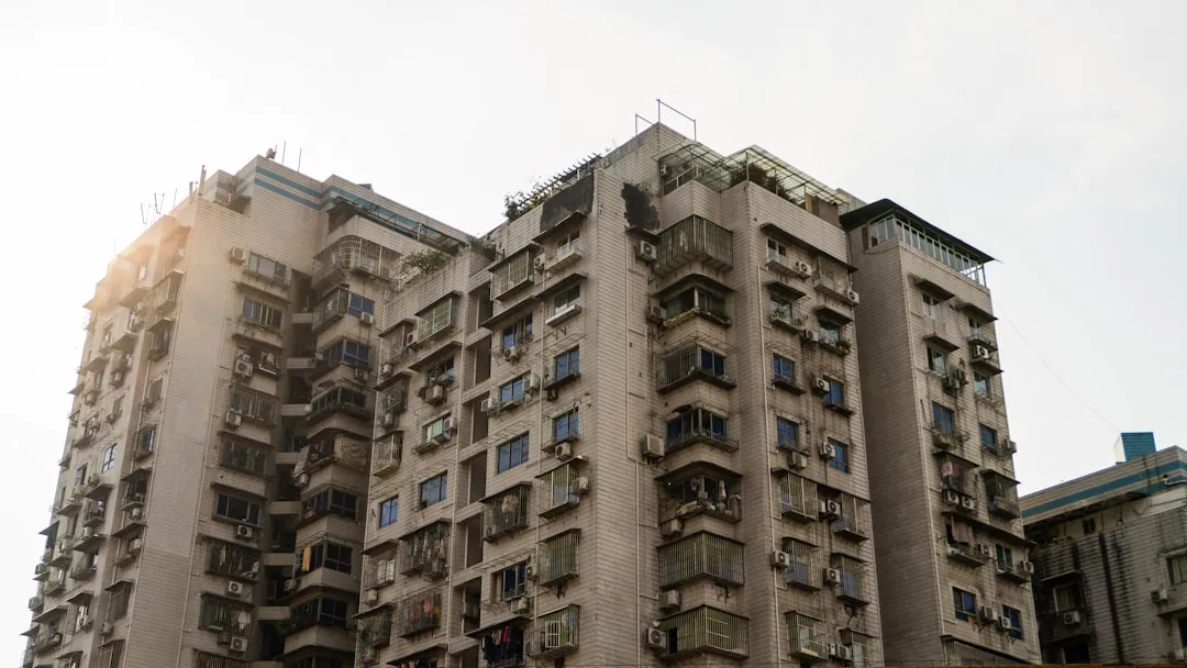 重庆地区护肤美妆产品成分合规性审核要点分析