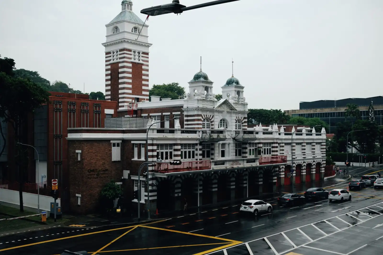 重庆沙坪坝区护肤美妆产品选购：洗面奶与化妆刷搭配方案