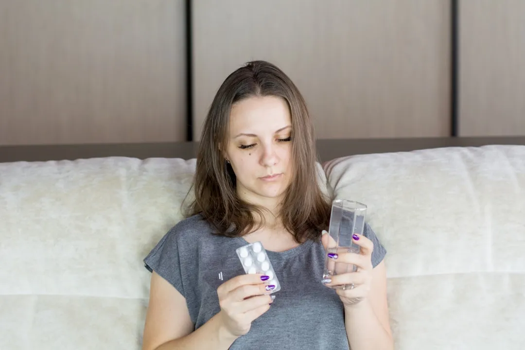 护肤美妆产品中心：童月依百货面膜洗面奶与彩妆工具选品解析
